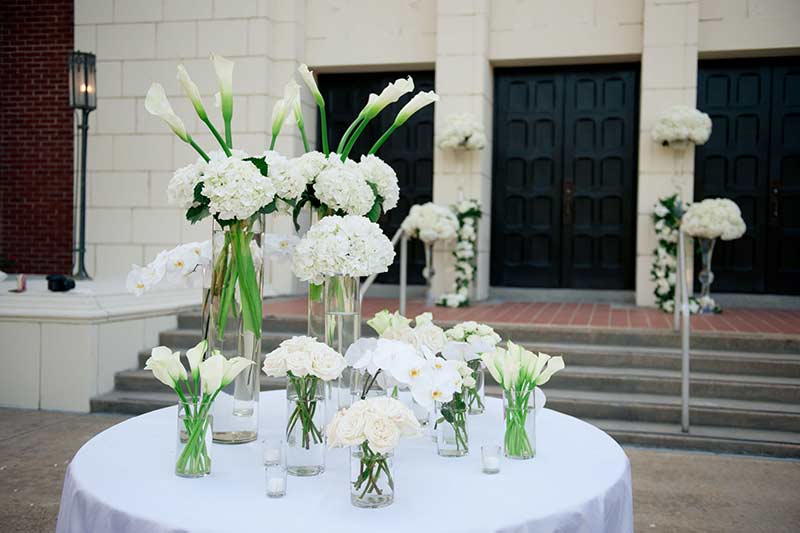 Southern Bride Wedding Planning Guide Floral Arrangement
