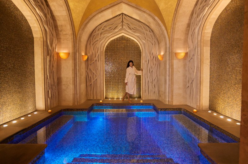 Dubai Bachelorette Destination shuiqispa pool Dubai Bachelorette Destination shuiqispa pool