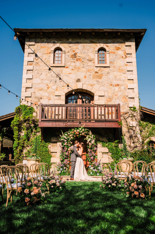 V Sattui Winery Southern Socialite Award The Styled Challenge Napa CA couple beneath altar