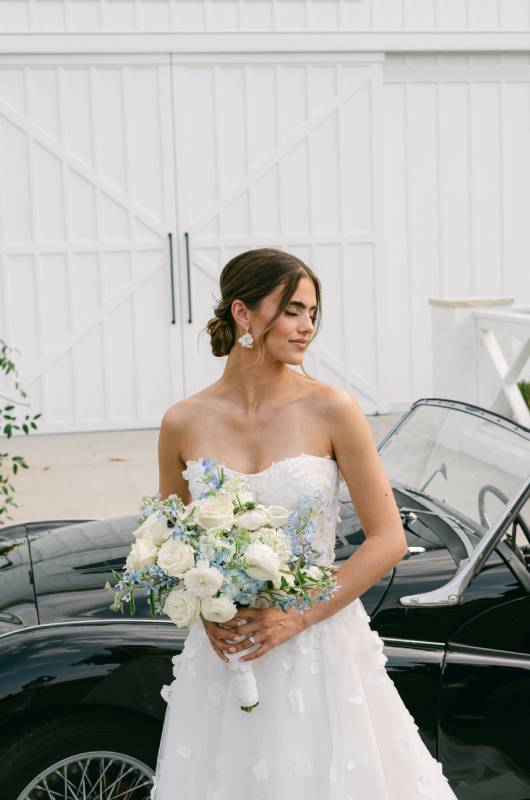 Southern Florals at the White Dove Barn Nashville Tennessee Bride