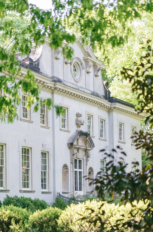 Garden Elegance at the Swan House Atlanta Georgia House