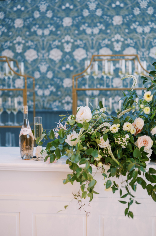 videreestate styled shoot bar
