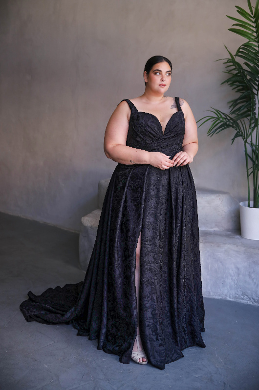 fall bridal fashion trends olivia black bold gown