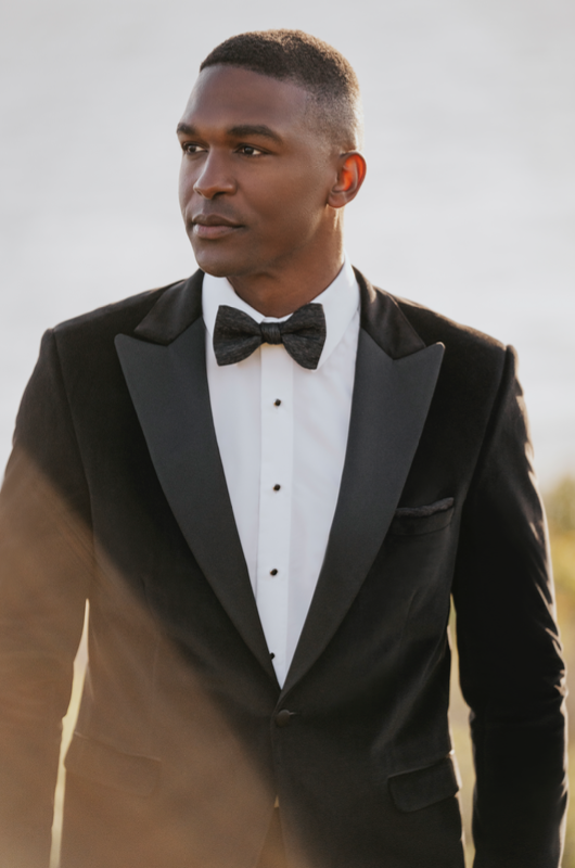 fall bridal fashion trends groom black peal lapel