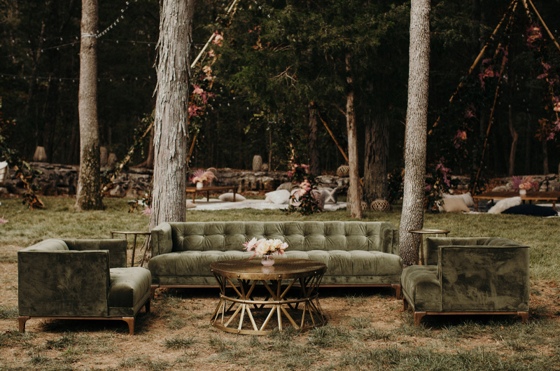 Country Singer Tyler Rich and Actress Sabina Gadecki Graces the Cover of the Winter Spring Issue Wedding Setup