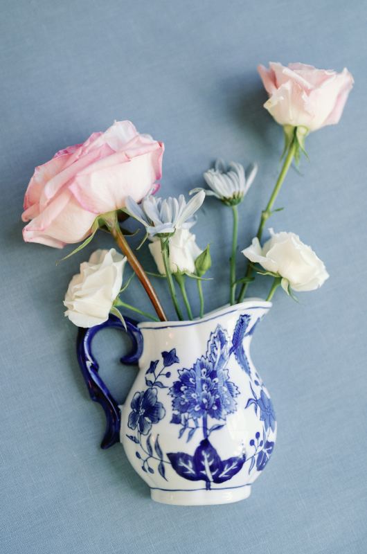 Timeless Elegance A Classic Blue & White Chinoiserie Inspired Styled Shoot in Boerne TX blue and white vase