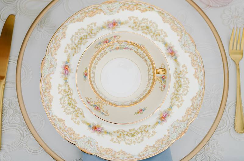 Rose Garden and Scultpure Best Design Styled Challenge Memphis tea cup Rose Garden and Scultpure Best Design Styled Challenge Memphis tea cup