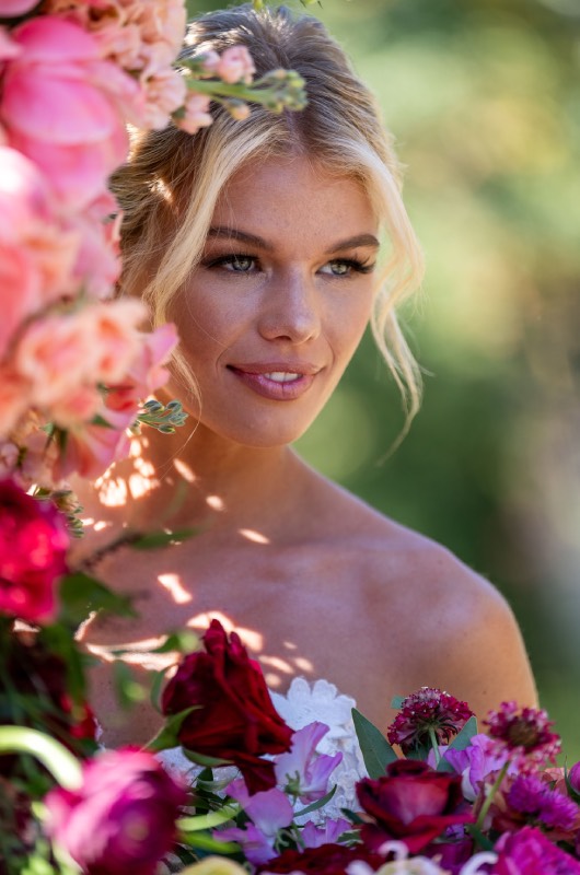 Trendsetter Award Chateau Elan Bride Close Up