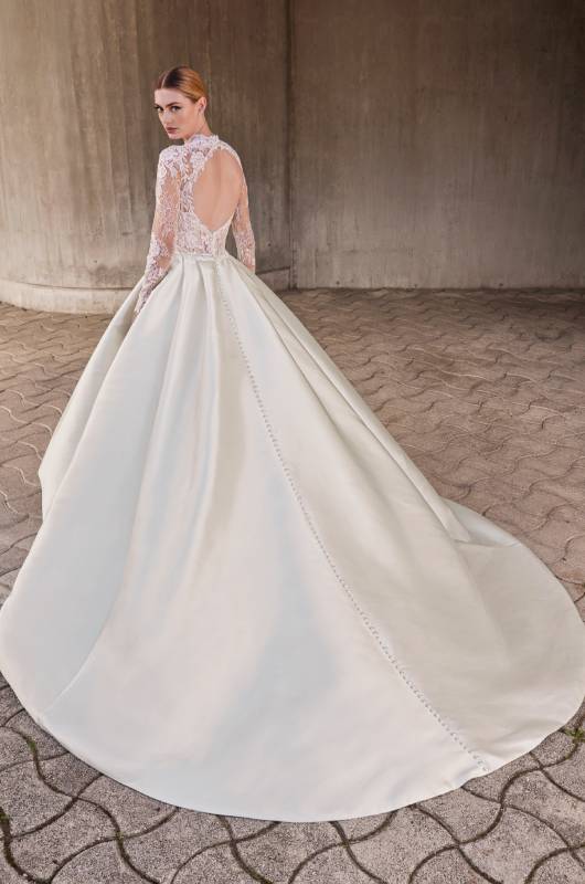 predicting taylor swifts wedding dress a pronovias perspective MAPLIS back
