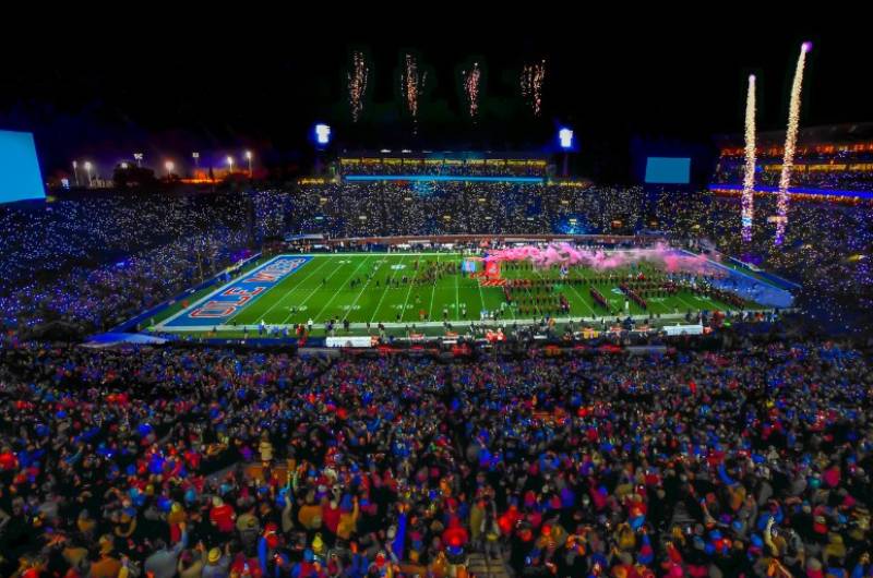 oxford mississippi a storybook setting for a southern destination wedding ole miss football