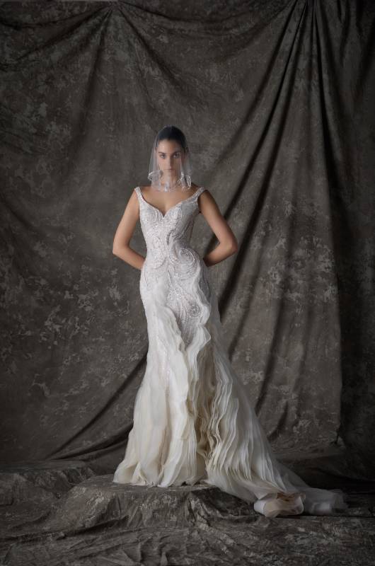 ines-di-santo-presents-respira-the-fall-2026-bridal-couture-magic-slippers