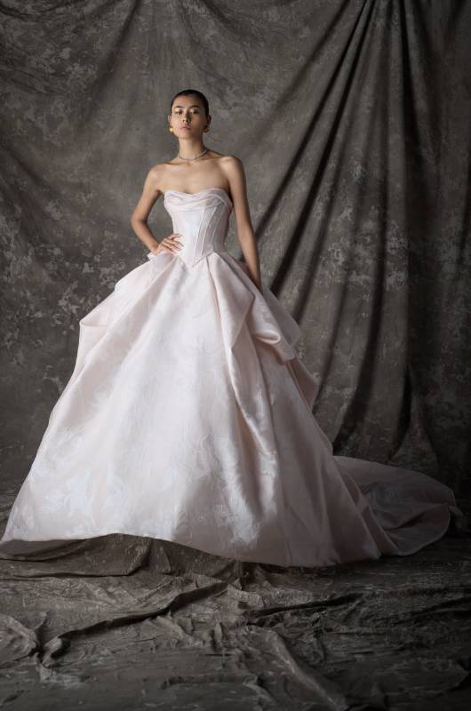 ines-di-santo-presents-respira-the-fall-2026-bridal-couture-Alba 