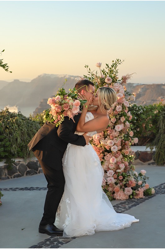 Santorini Wedding Style Intimate Morning Shoot And Sunset Elopement kiss